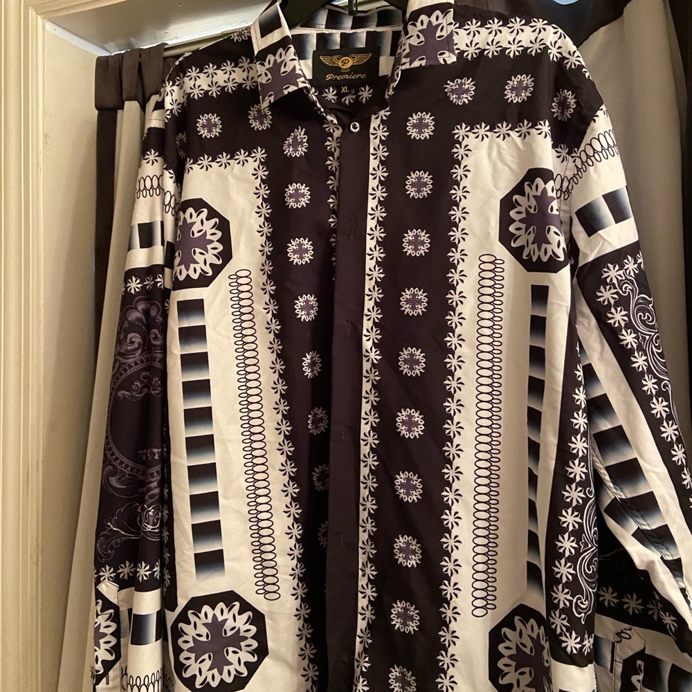 Casual button down long sleeve shirt